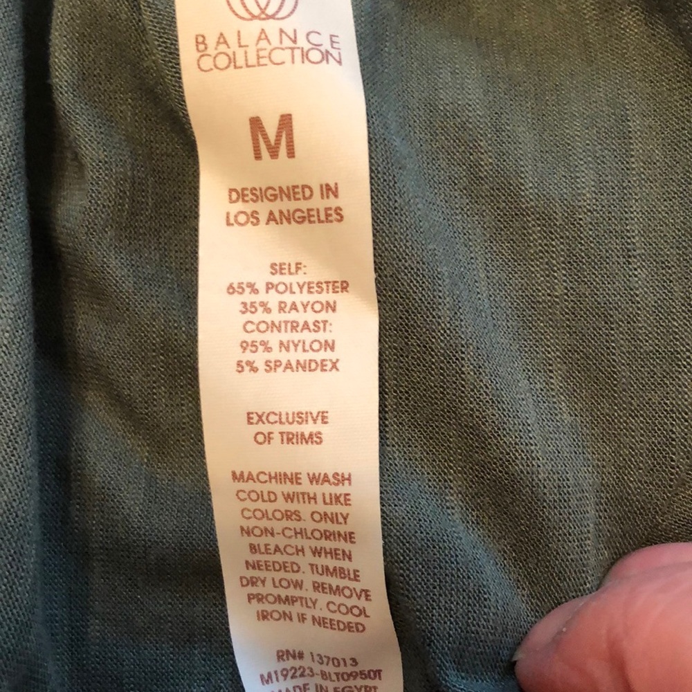 NWT New Balance Racerback Workout Tank size M - Picture 9 of 10